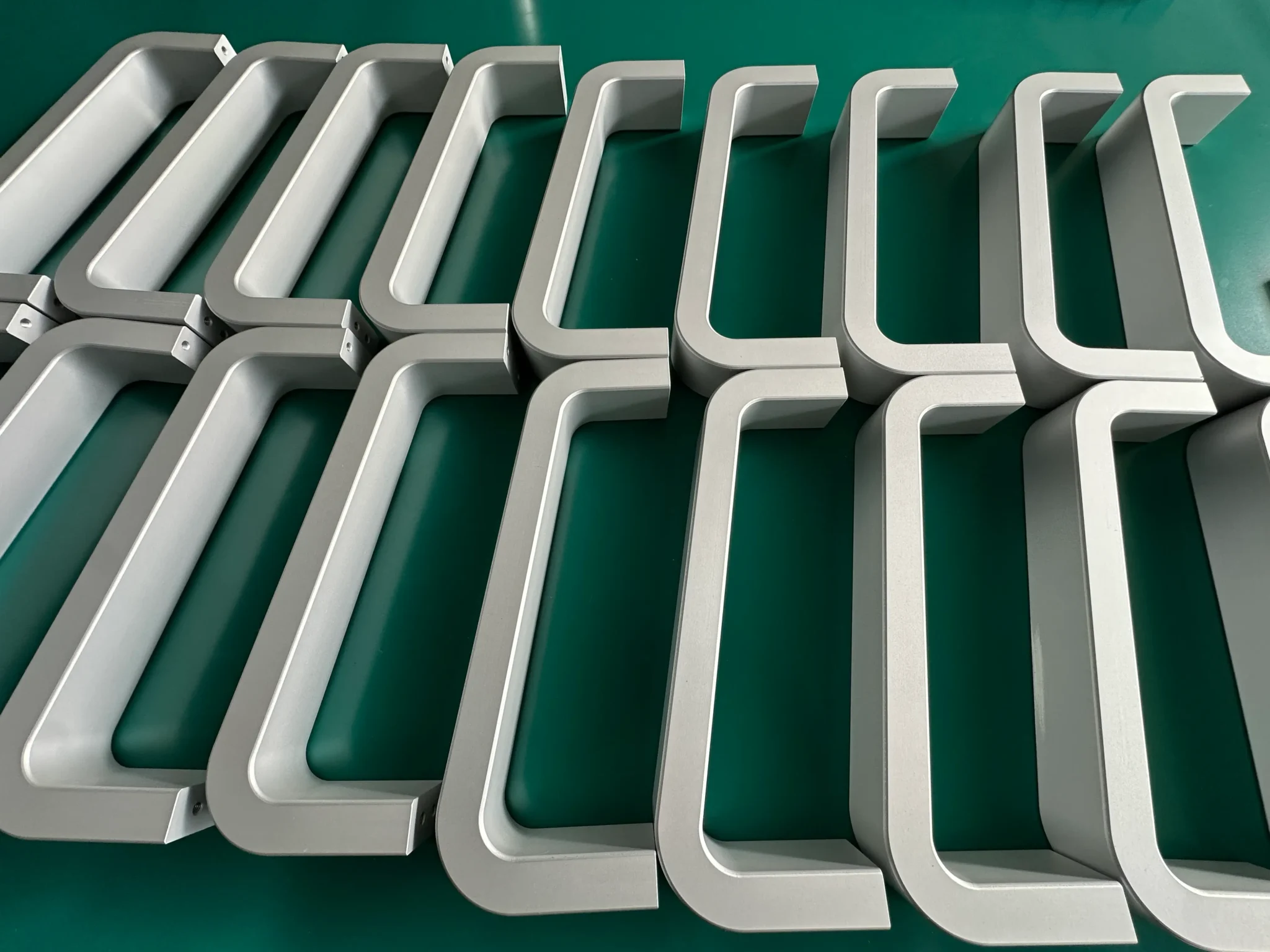 Custom CNC Machining Supplier for Automotive Parts Benelux